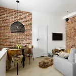 Sopot Hills - Red Apartment